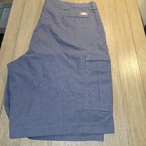 Dickies Sz. 42 Navy Cargo Shorts